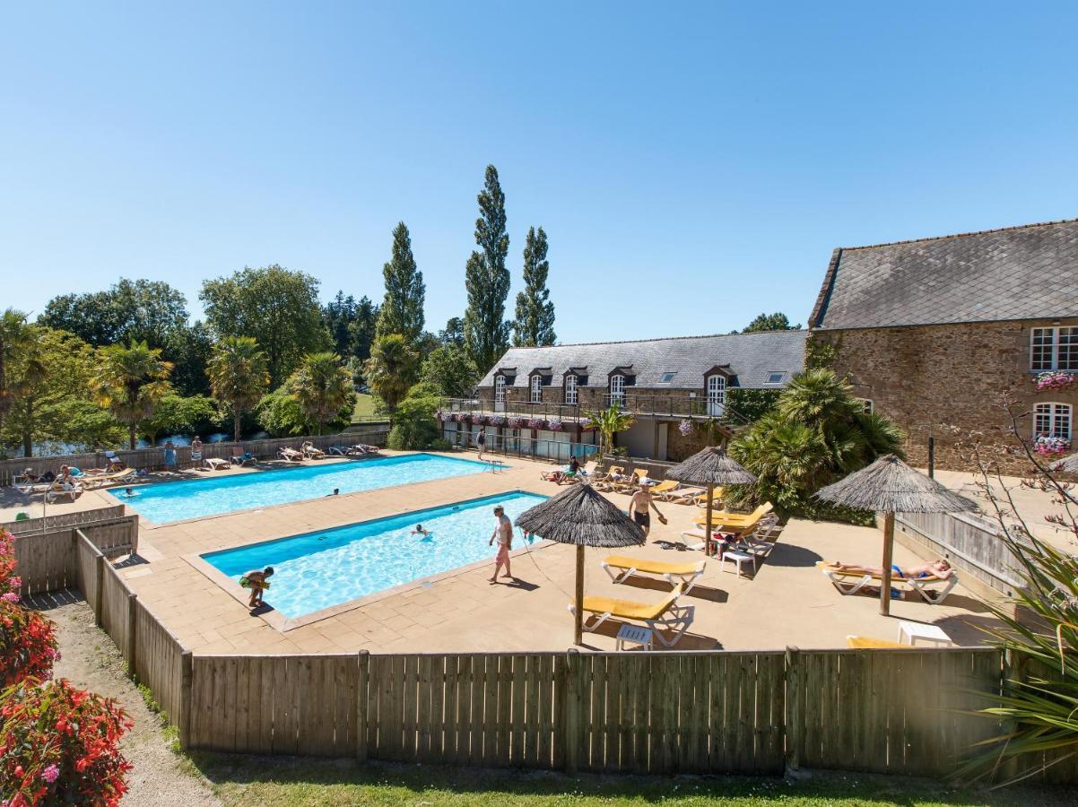 Appartements Les Ormes Epiniac Exterior photo