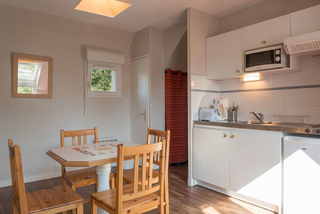 Appartements Les Ormes Epiniac Exterior photo